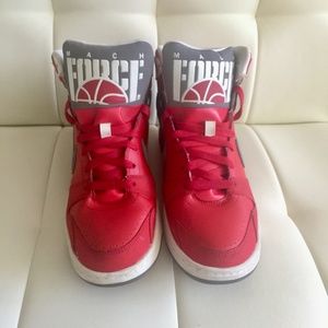 NIKE Mach Force Mids / Size : 9